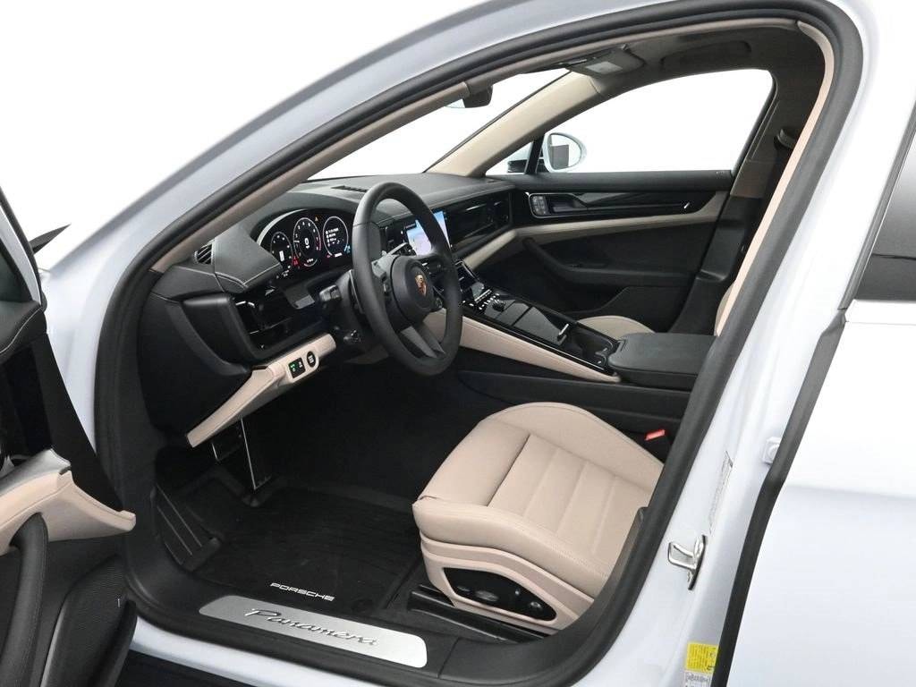 New 2026 Porsche Panamera Hatchback