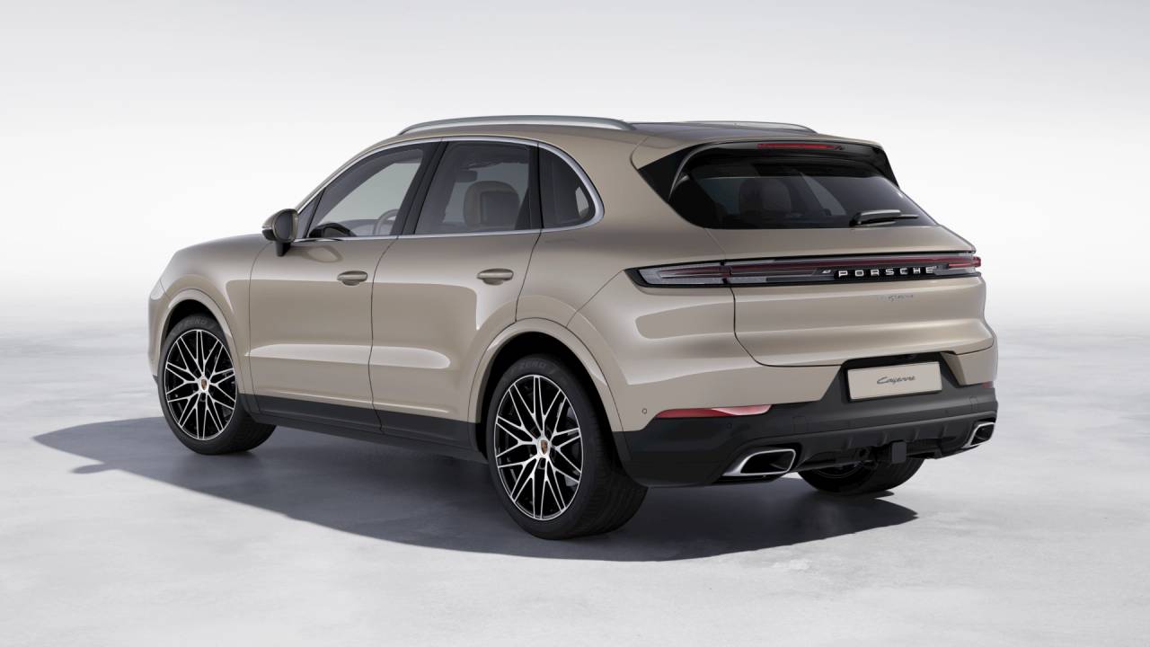 2026 Porsche Cayenne photo 3