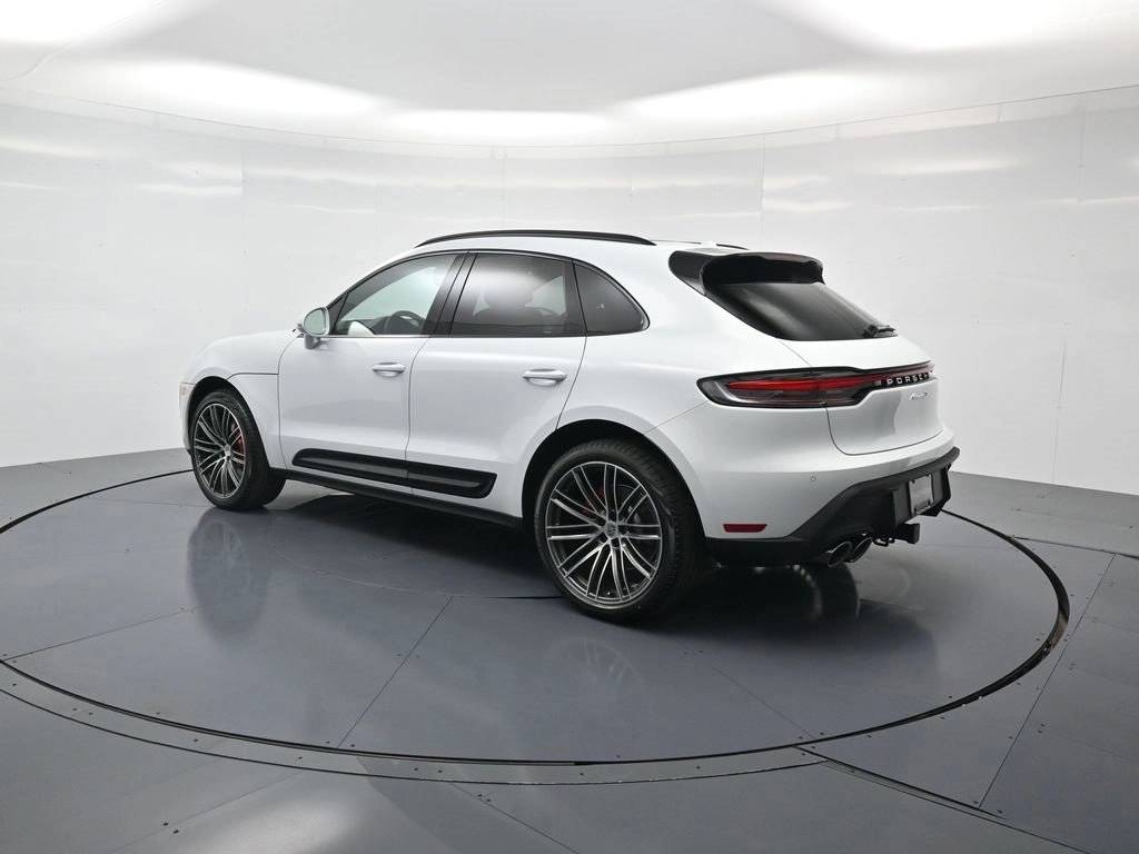 2026 Porsche Macan S photo 3