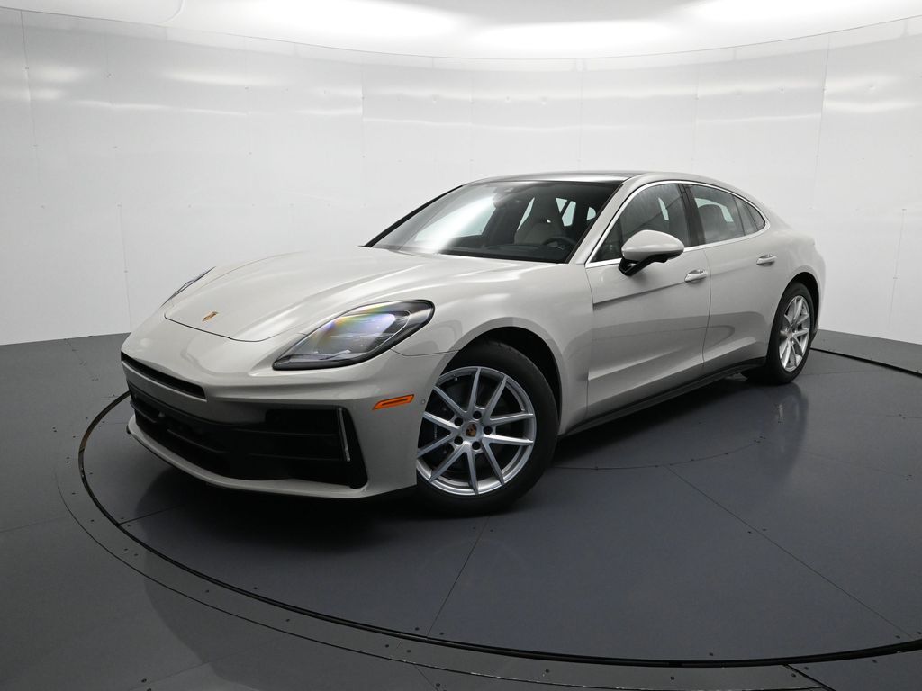 2026 Porsche Panamera 4's photo