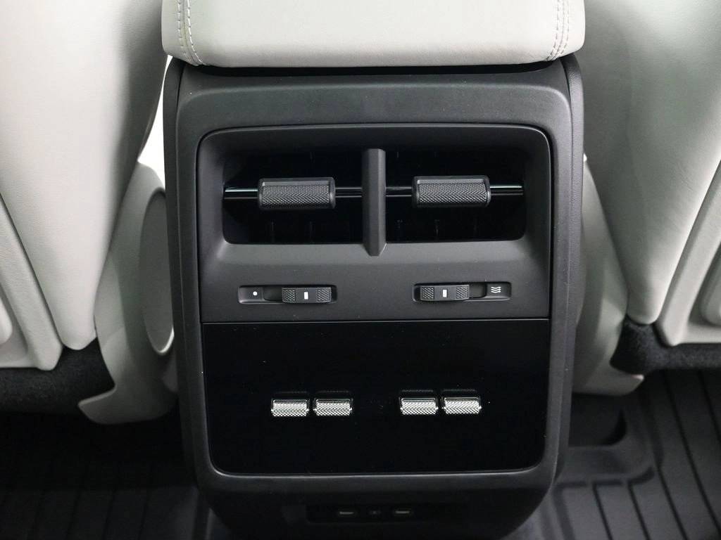 2026 Porsche Macan Base - Photo 14