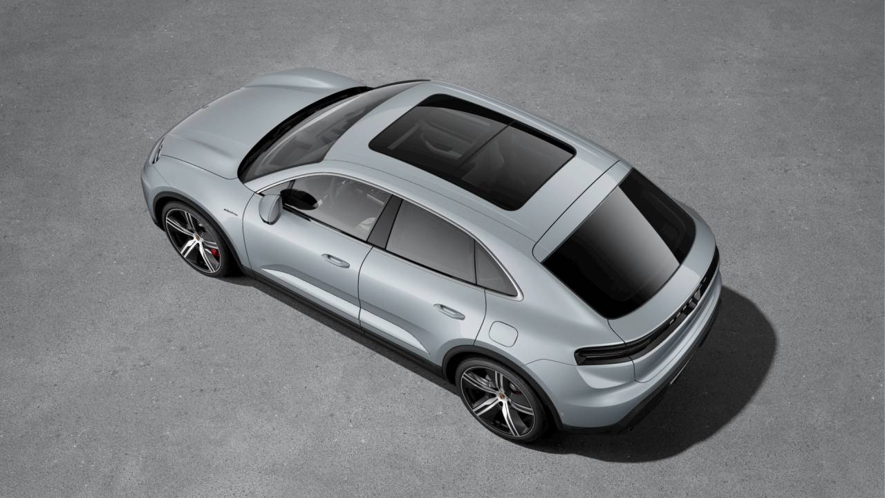 2026 Porsche Macan Electric photo 3
