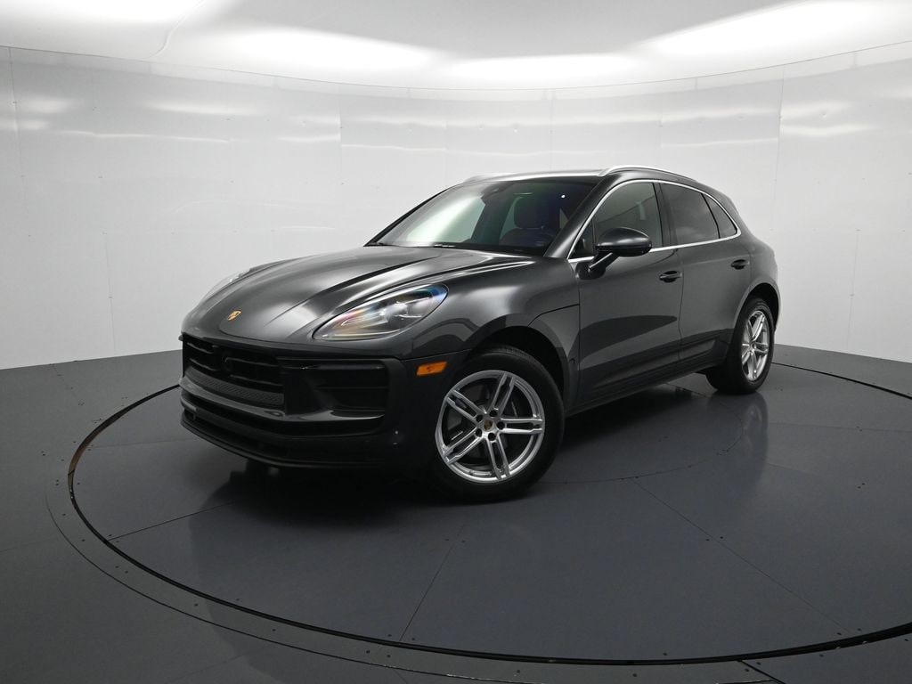2025 Porsche Macan