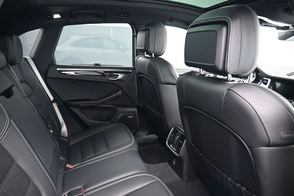 2026 Porsche Macan S - Photo 7