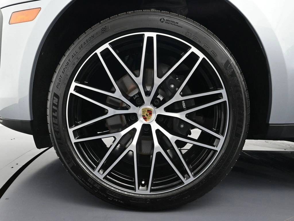 2025 Porsche Macan Base - Photo 23