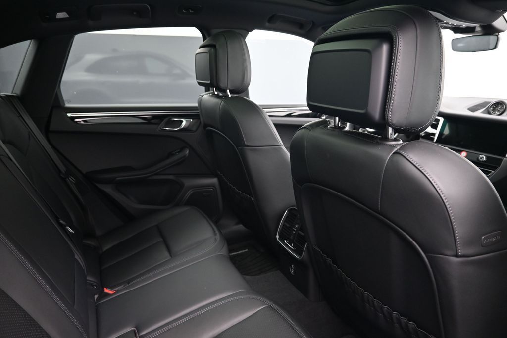 2025 Porsche Macan Base - Photo 7