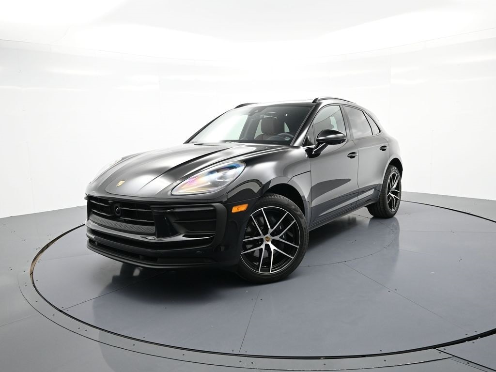 2025 Porsche Macan