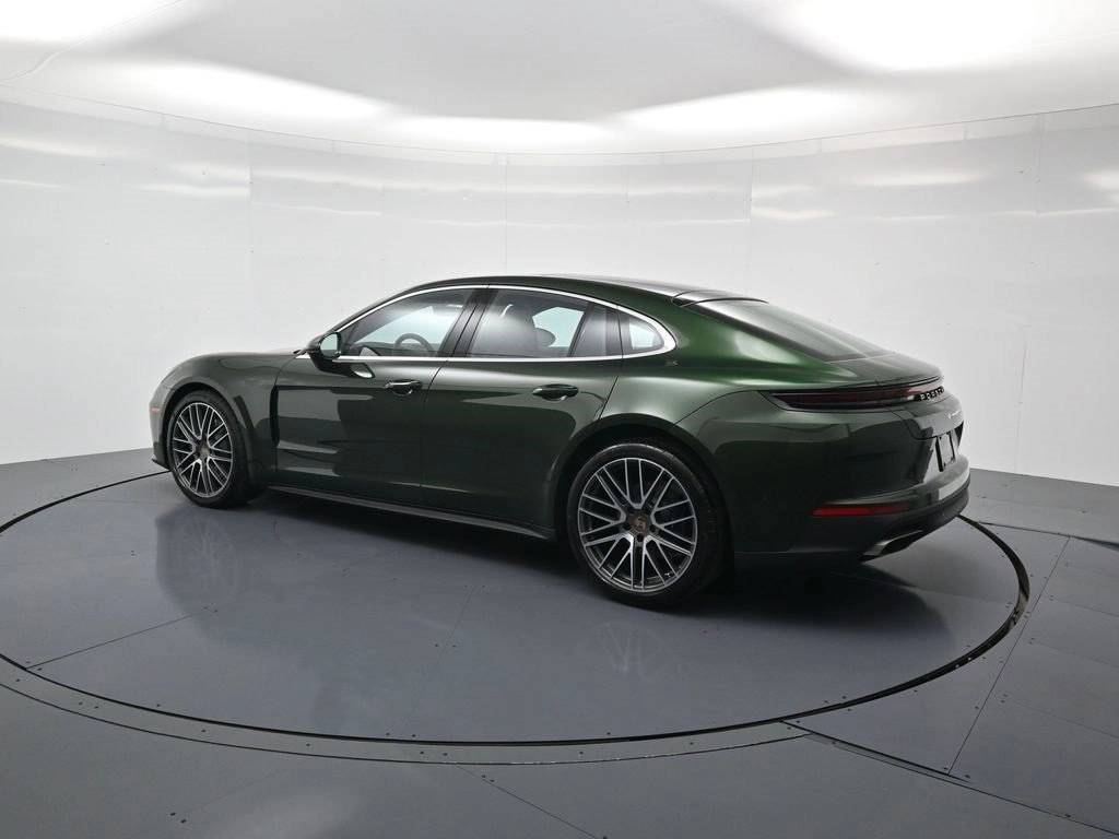 2026 Porsche Panamera 4 photo 3