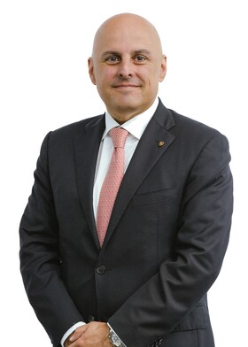 Staff member Robert Tehrani from ID_489823ac1aa8