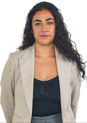 Staff member Heather Echevarria from ID_da82e839e040