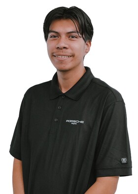 Staff member Christian Castro from ID_da82e839e040