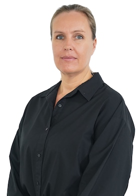 Staff member Nadia Keskin from ID_19c1bdc2c128