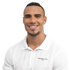 Staff member Marlon Alvarez from ID_da82e839e040