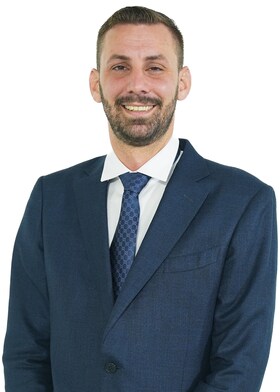 Staff member Chris Fraley from ID_489823ac1aa8