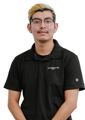 Staff member Juan Vargas from ID_da82e839e040