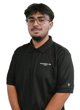 Staff member Byron Marroquin from ID_da82e839e040