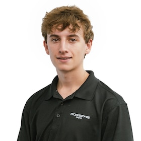 Staff member Cameron Evans from ID_da82e839e040