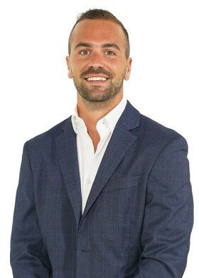 Staff member Jason Sternberg from ID_1ecb5118e506