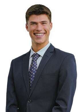 Staff member Gabriel Medina from ID_489823ac1aa8