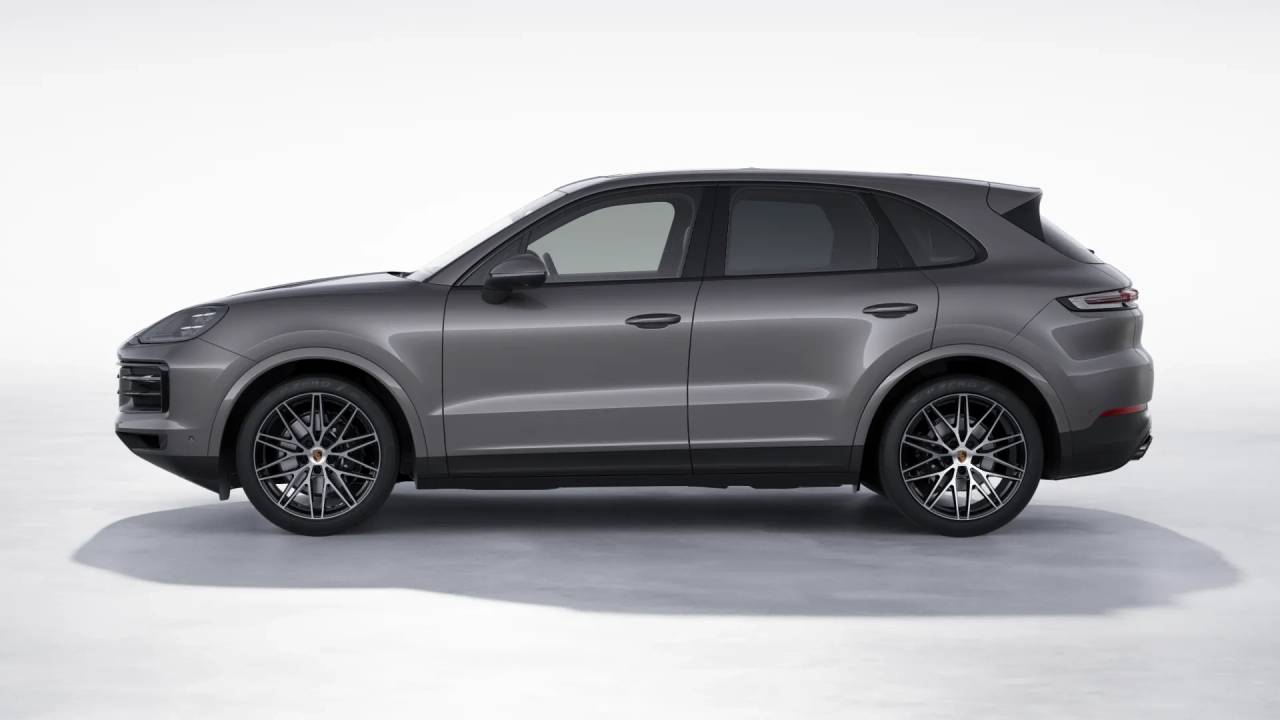 2026 Porsche Cayenne photo 2