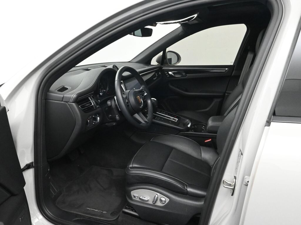 2022 Porsche Macan photo 4