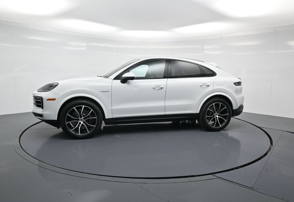 2025 Porsche Cayenne E-Hybrid Coupe photo 2