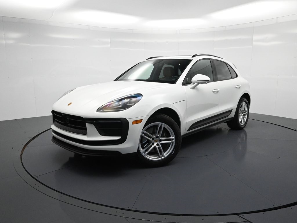 2025 Porsche Macan T