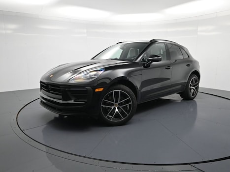 2026 Porsche Macan SUV