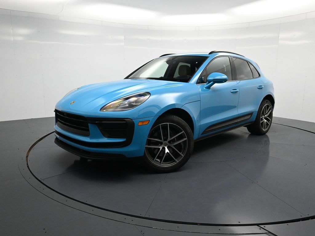 2022 Porsche Macan Base