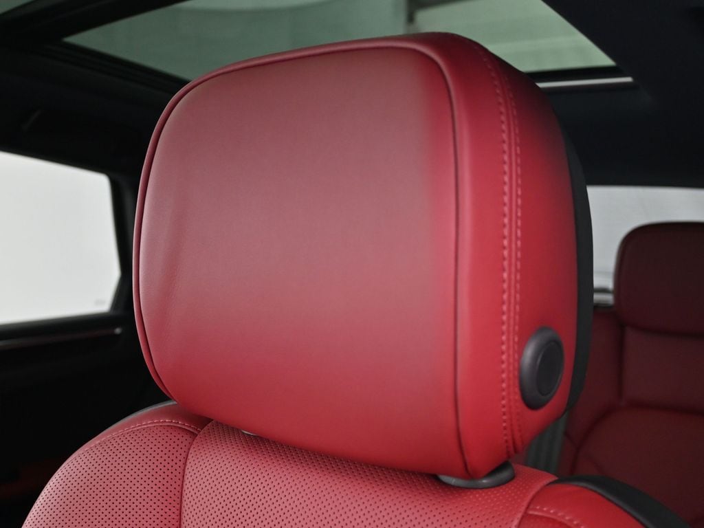 2026 Porsche Macan Base - Photo 20