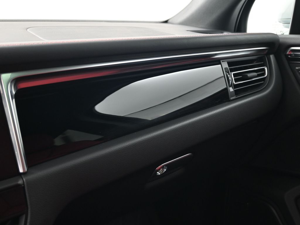 2026 Porsche Macan Base - Photo 23