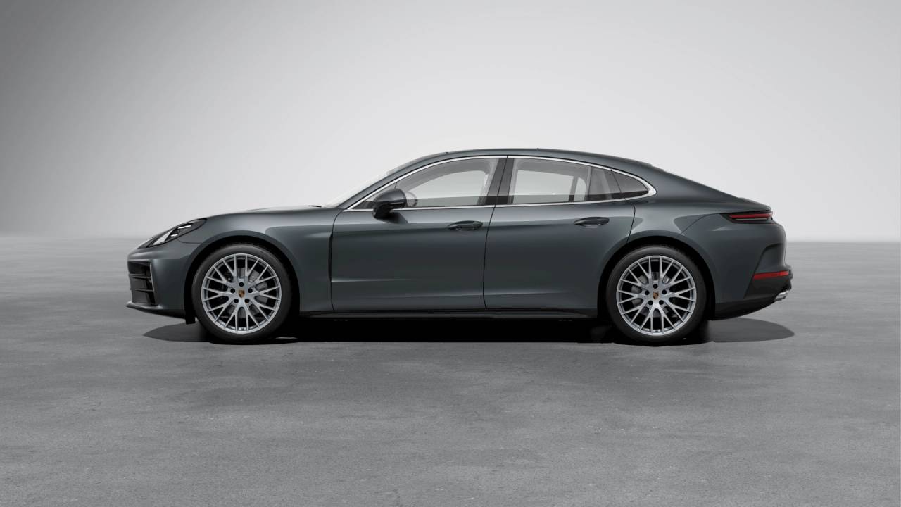 2026 Porsche Panamera 4 photo 2