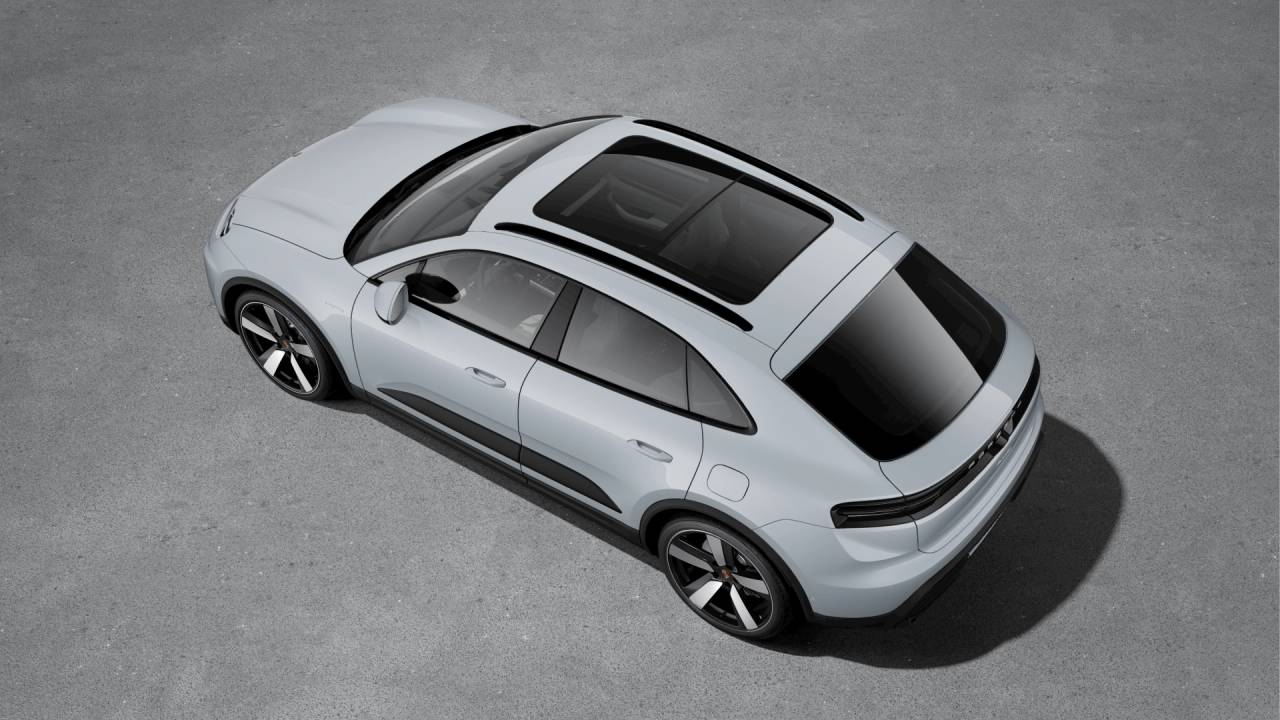 2026 Porsche Macan Electric photo 3