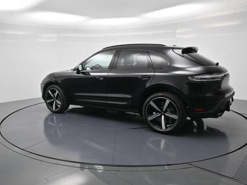 2026 Porsche Macan Base - Photo 3