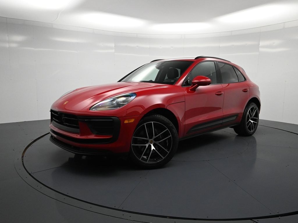 2025 Porsche Macan T's photo