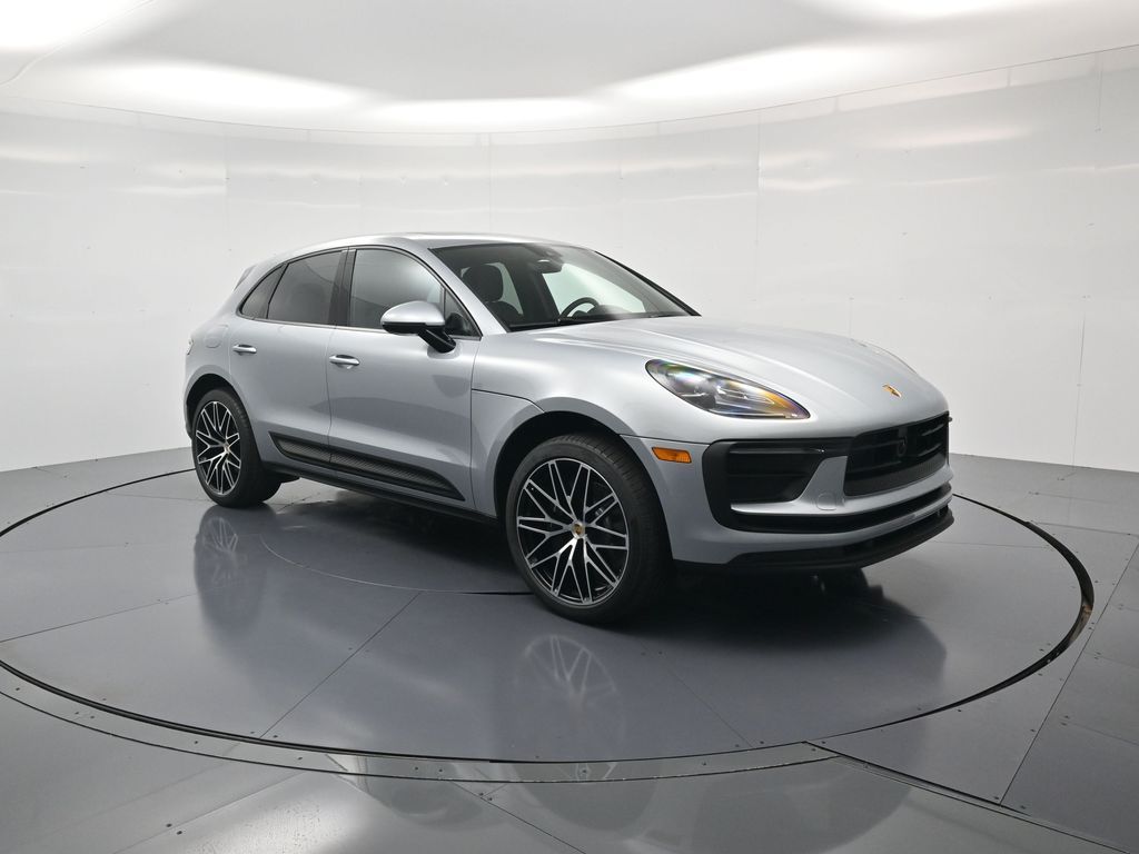 2025 Porsche Macan Base - Photo 34