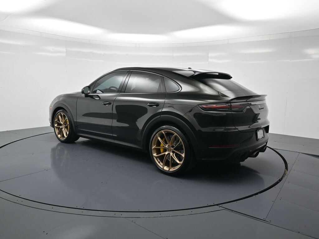 2022 Porsche Cayenne Turbo GT Coupe photo 3