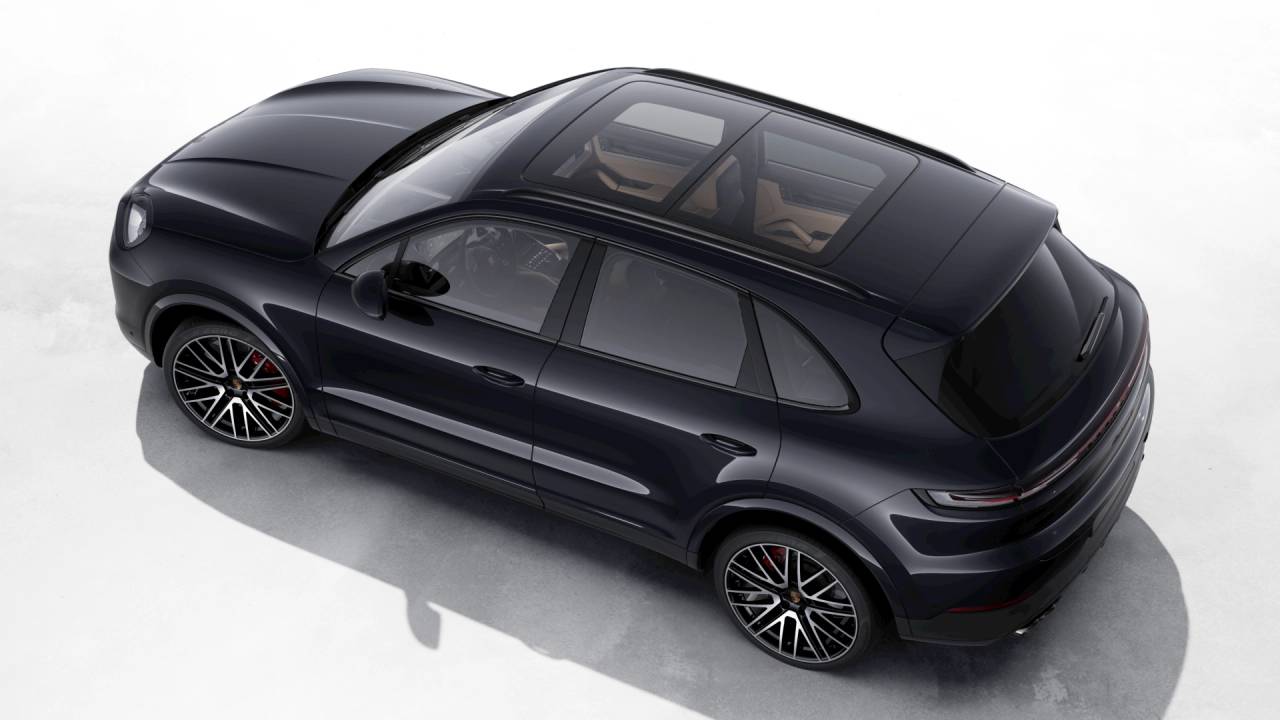 2026 Porsche Cayenne S photo 4