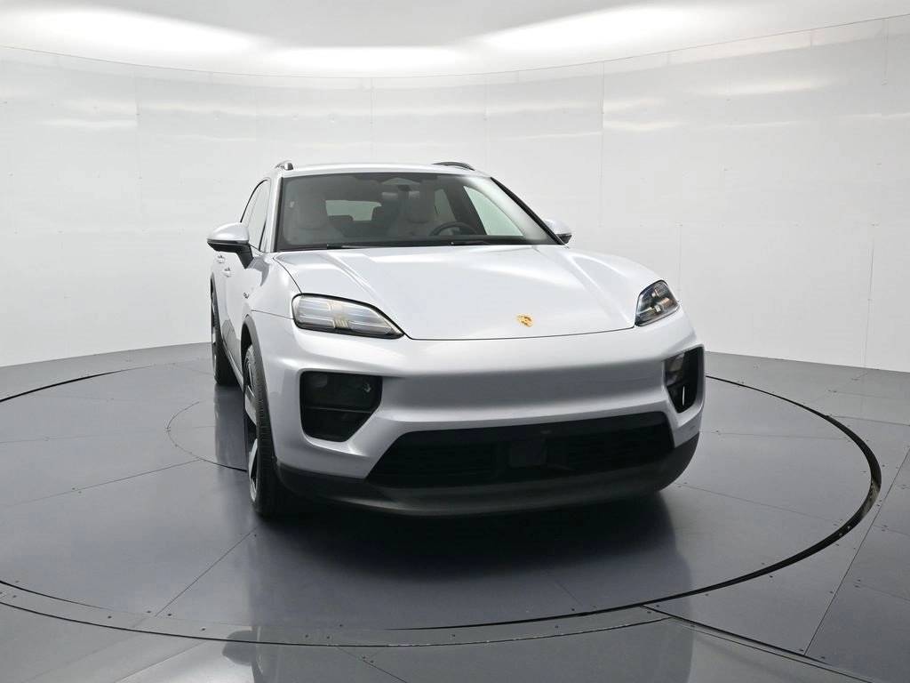 2026 Porsche Macan Base - Photo 11