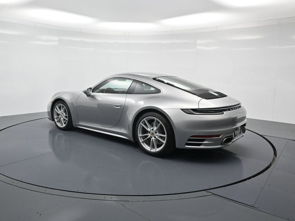 2024 Porsche 911 photo 3