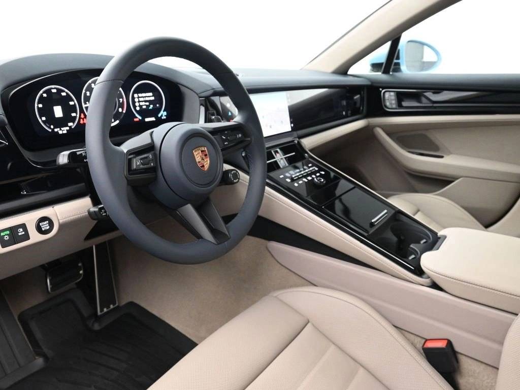 New 2026 Porsche Panamera 4 Hatchback