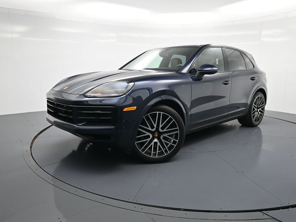 2025 Porsche Cayenne Base's photo