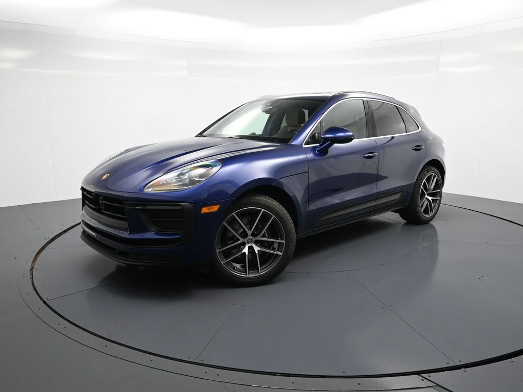 2026 Porsche Macan Base