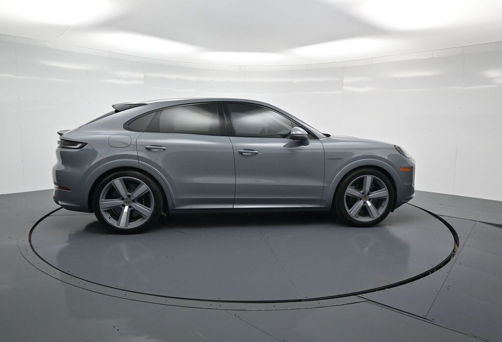 2024 Porsche Cayenne E-Hybrid Coupe Turbo photo 2