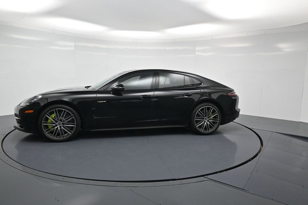 2019 Porsche Panamera E-Hybrid 4 photo 2