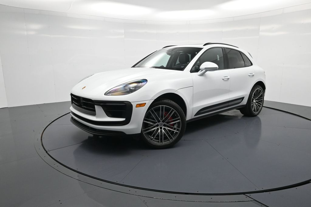 2026 Porsche Macan S's photo
