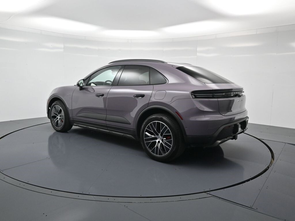 2025 Porsche Macan Electric photo 3