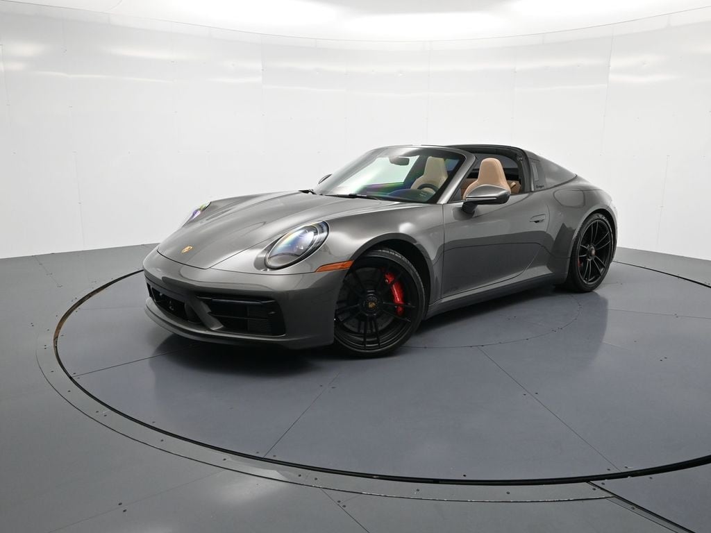 2024 Porsche 911 GTS