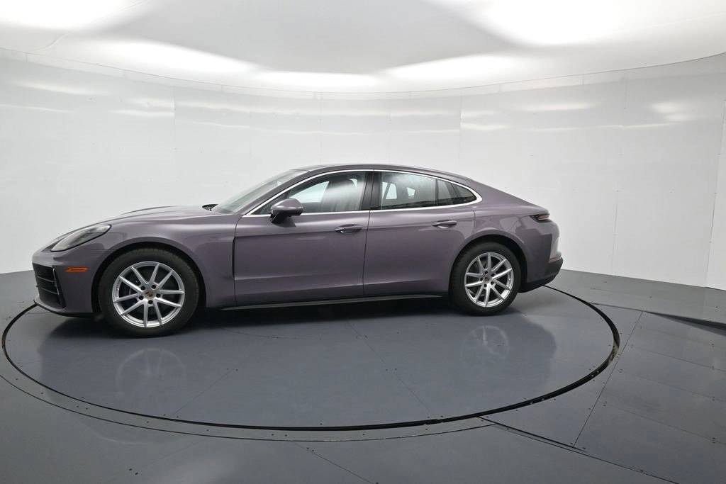 2026 Porsche Panamera 4 photo 2