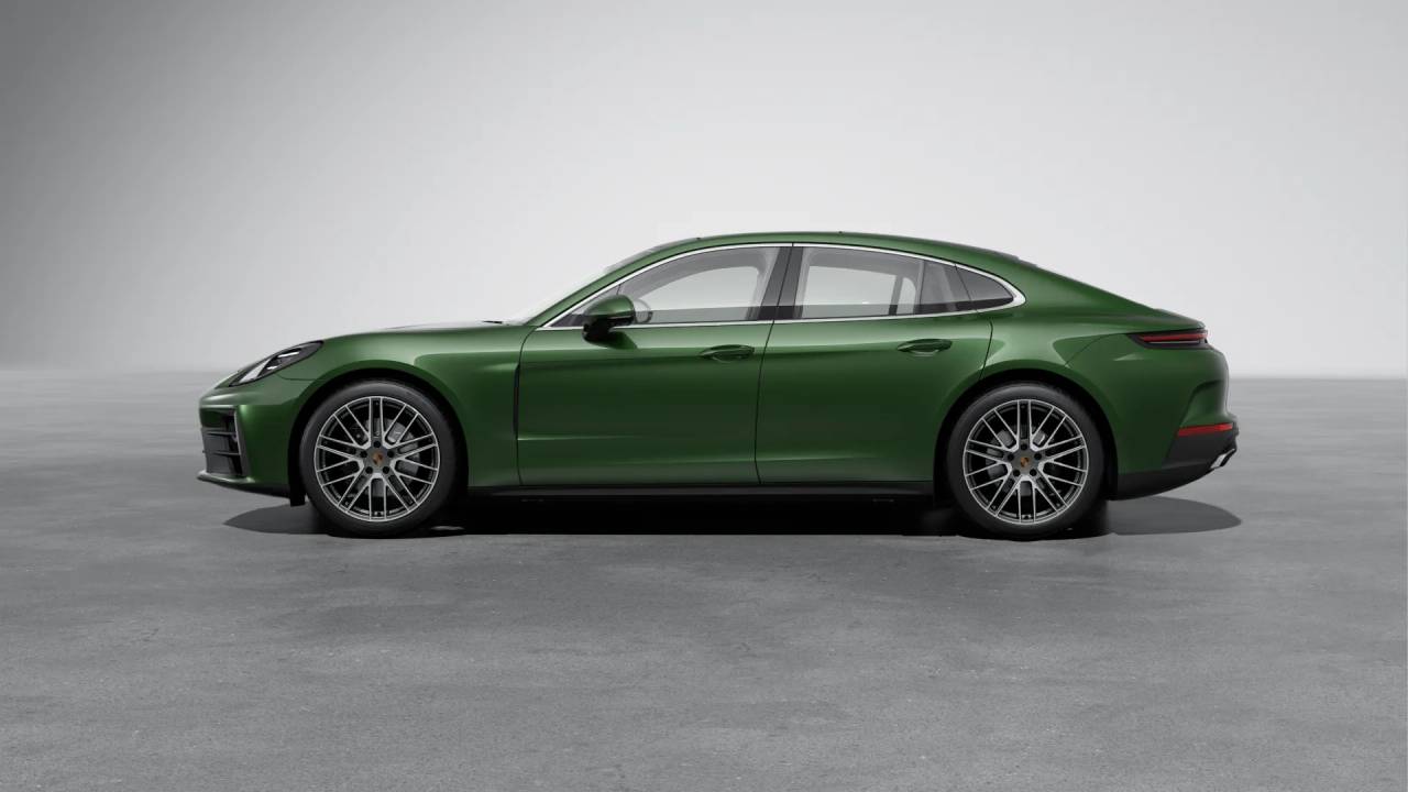 2026 Porsche Panamera 4 photo 2